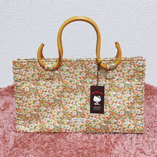 サマンサタバサ　リバティ　キティ