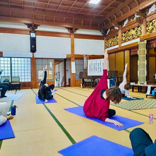 お寺ヨガ@妙正寺(福岡市西区周船寺300-1)
