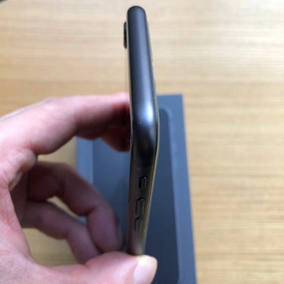カバー付き⭐︎iPhone8 256GB SIMロック解除済み⭐︎♪ iPhone8 64GB シルバー simロック解除済み （iPhone8 64GB