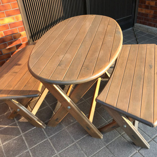 テーブル、イスセットの画像