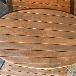 テーブル、イスセットの画像