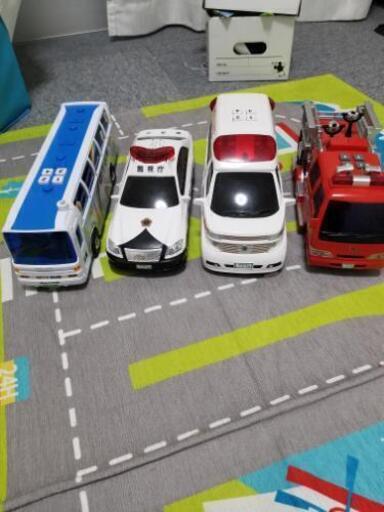 おもちゃ　消防車、救急車、パトカー、シティバス