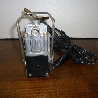 エアーコンプレッサー　応急用車載（中古）の画像
