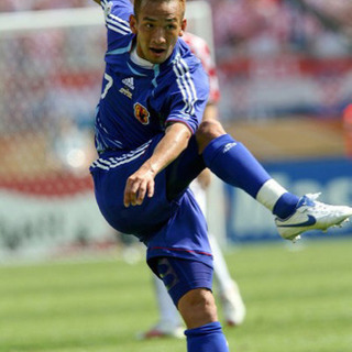 サッカーボール蹴りませんか😆？