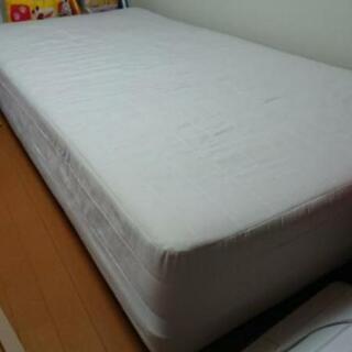 無印良品 脚付き　ベットマットレスの画像