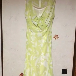 シフォンワンピース