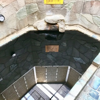 銭湯の浴室清掃アルバイト募集中！🛁  未経験・副業OK！ 長期勤務・体力のある方、大歓迎！✨の画像