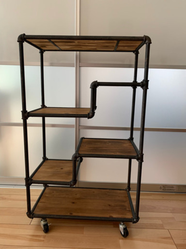 キャスター付き　アンティーク調家具