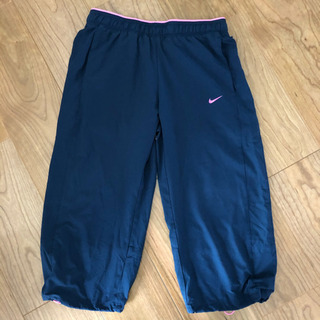 ナイキ　NIKE ジャージ　ハーフパンツ　紺色