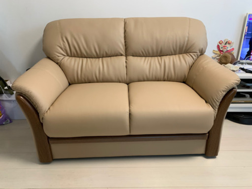 新品のソファを売ります