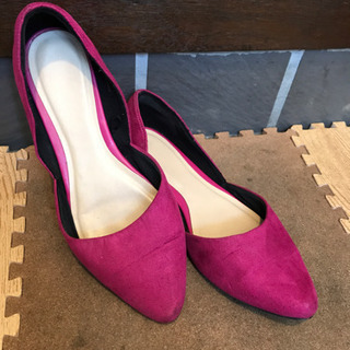 無料　濃ピンク　フラットパンプス