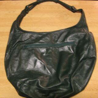 深緑色　レザートートバッグ　未使用の画像