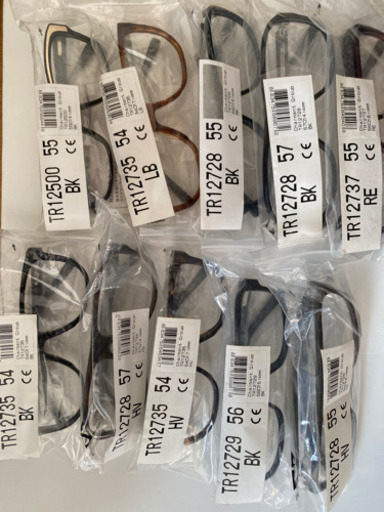 トラサルディメガネフレーム 800本