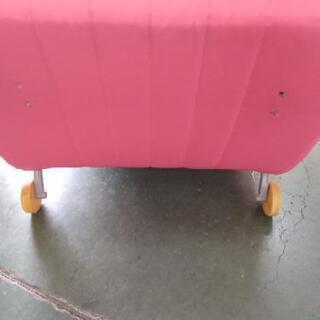 ソファーベッド　ピンク　折り畳み式の画像