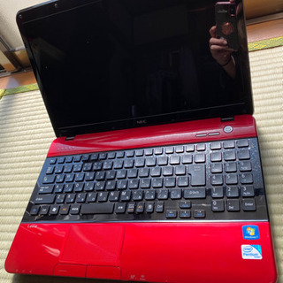 NEC Lavie  LS150/F Windows10 レッドノートパソコンの画像