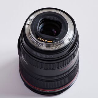 [値下げ] キャノン 5D III ＋ 24-105 f4 ＋ バンドル 155,000円の画像