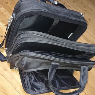 値下げ！！　海外で買ったドイツ生まれのDICOTA　ビジネスバックの画像