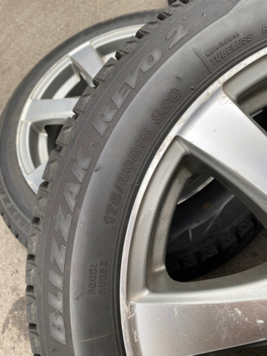 スタッドレスタイヤ 4本セット ホイール付き 175/60R16