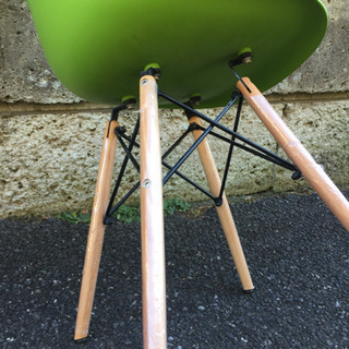 ✅新品未使用💝イームズチェアリプロダクト グリーン軽量改定前の頑丈型/素材最良の画像