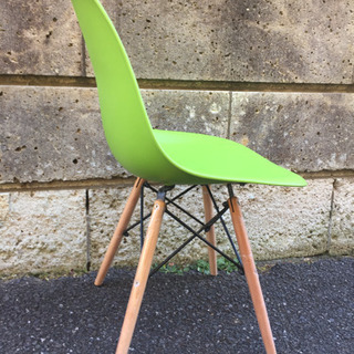 ✅新品未使用💝イームズチェアリプロダクト グリーン軽量改定前の頑丈型/素材最良の画像