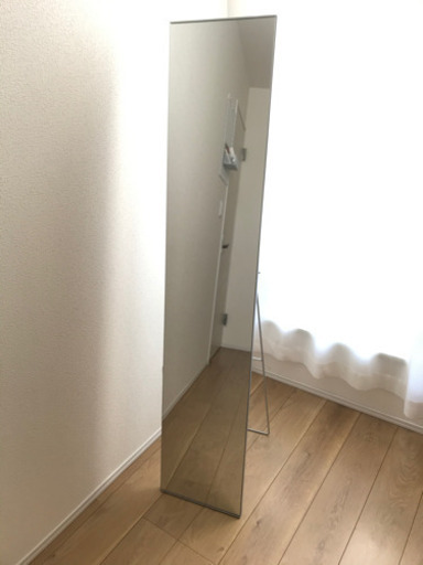 全身鏡　幅30cm,高さ150cm,奥行40cm