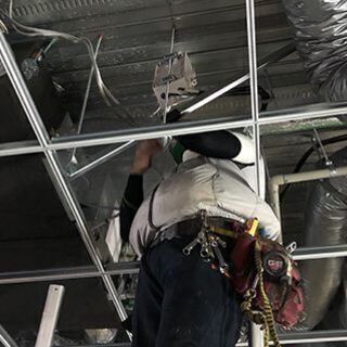 電気・空調設備工事＼＼60年以上の歴史あり！！／／じっくり成長できる環境あり！！の画像