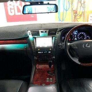 自社ローン★保証人不要★全国対応★レクサスLS600h★パール★黒革シート★サンルーフ★純正ナビ・ＴＶ・バックカメラ・ＥＴＣ★車検R4/3/17★の画像