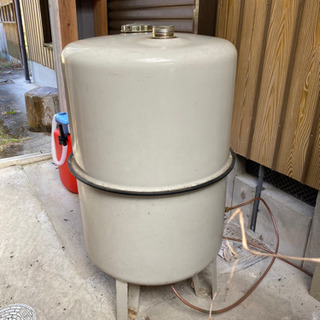 灯油ボイラーのタンク　オイルタンク