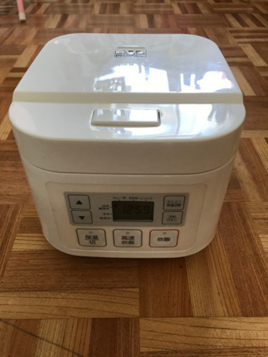 ニトリ  3合炊飯器