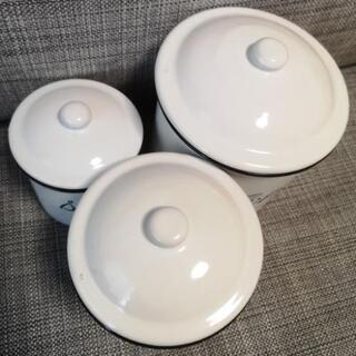 ホーロー　キャニスター3点セット&カップの画像