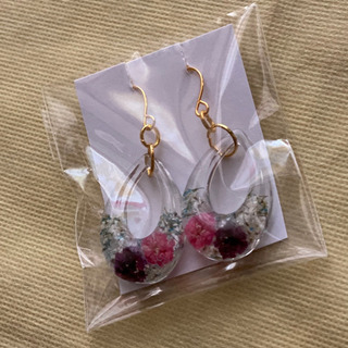 ドライフラワー レジンピアス新品未使用品の画像