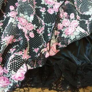 新品スカートＬ黒の画像