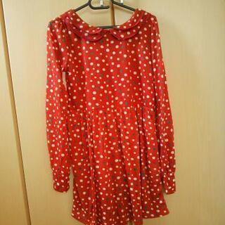 新品ワンピースＭ赤の画像