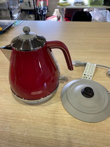 【愛品館市原店】未使用・展示品 デロンギ 電気ケトル アイコナ・キャピタルズ トーキョーレッド KBOC1200J  【管理IFC022860-104】
