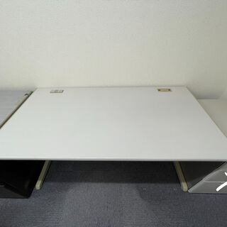 【お引き取り者決定】オカムラ製デスクの画像