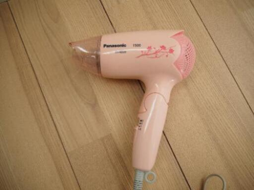 海外対応　Panasonic　ヘアドライヤー　ピンク
