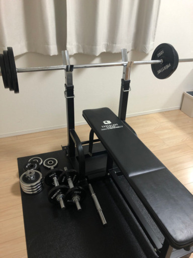 ベンチプレス本体　ダンベル　筋トレ