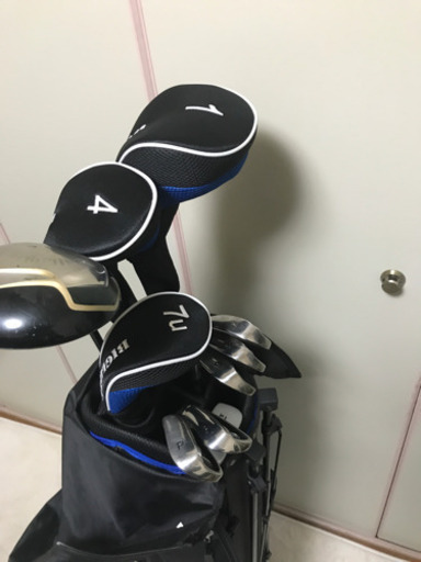 ノーブランド大幅値下げ‼️【ゴルフ10点セット•カバー2点付き(中古)