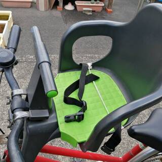 自転車の前側に取り付けるチャイルドシート
