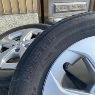トヨタ　30系プリウス　純正タイヤ4本の画像