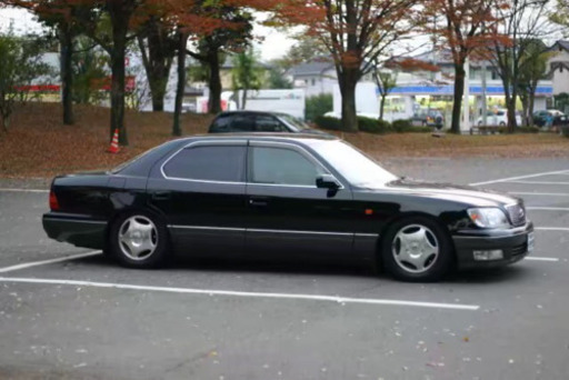 【商談成立】21後期セルシオ(エアサス)部品取り用