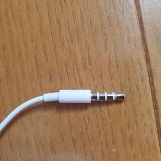 Apple製っぽいイヤホンの画像