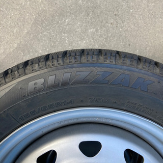 NBOX タイヤ　4本セット　スタッドレスの画像