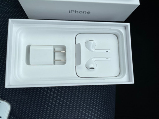 iPhone 8 Silver 64 GB SIMフリー