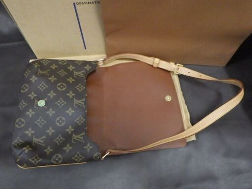美品　Louis Vuitton　ルイ・ヴィトン　モノグラム　ミュゼットタンゴ　M51257　ショルダーバッグ　￥71,280税込