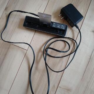 スマホ充電アダプタ　卓上ホルダ　au
