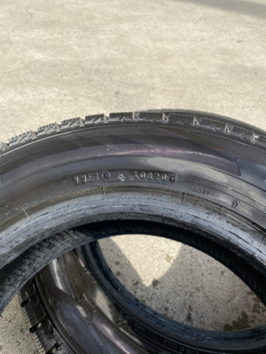 スタッドレスタイヤ １ヶ月使用 DUNLOP