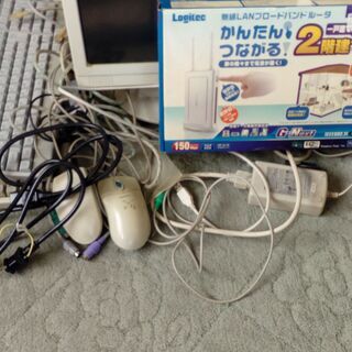 モニター、キーボード、無線ＬＡＮ、マウス、ケーブルその他いろいろ！