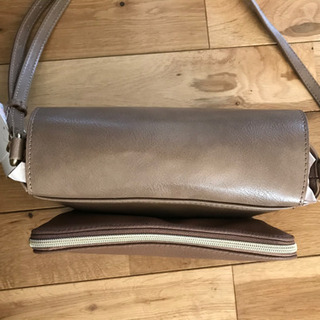 新品 プチプラのあや ショルダーバッグ 茶色 の画像