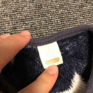 ロンパースとベストの画像